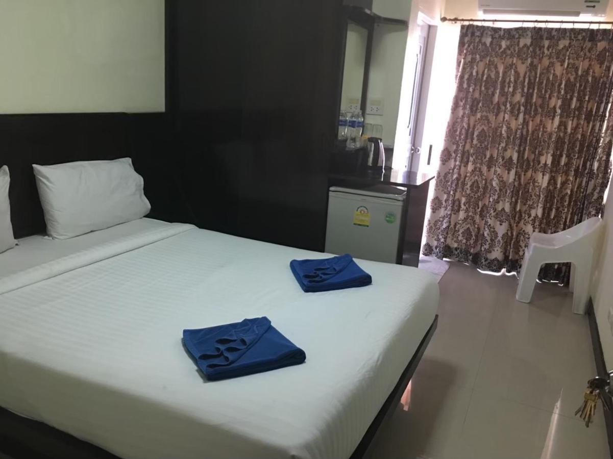 Blueskyhouse Patong Hotel Exterior photo